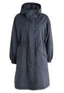 Donkerblauwe (Squid Ink) dames regenjas Path Maker Coat van Seasalt 1