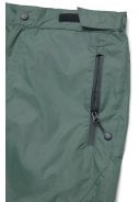 Groene duurzame regenbroek van Dripp Rainwear 3