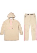 Camel Kick duurzame regenponcho en regenbroek van Dripp Rainwear
