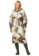 Light Photoristic Flower regenponcho met mouwen van Ilse Jacosen 3
