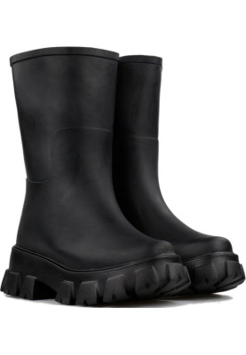 Zwarte chunky regenlaars Rubmoon van Ilse Jacobsen