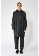 Zwarte regenjas / regenponcho Sky van Tantä 7