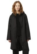 Zwarte softshell A-lijn regenjas van Ilse Jacobsen 3